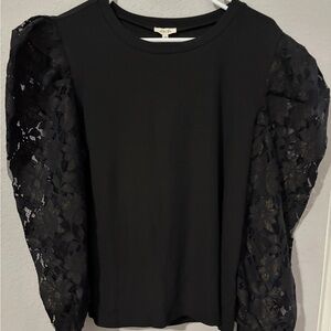 JODIFL Black Top with Lace Sleeves